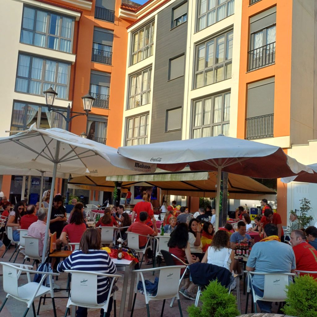 Terraza Agora Llanes